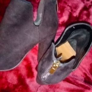 BAMBOO Black open Toe Ankle Boots . Size 6..